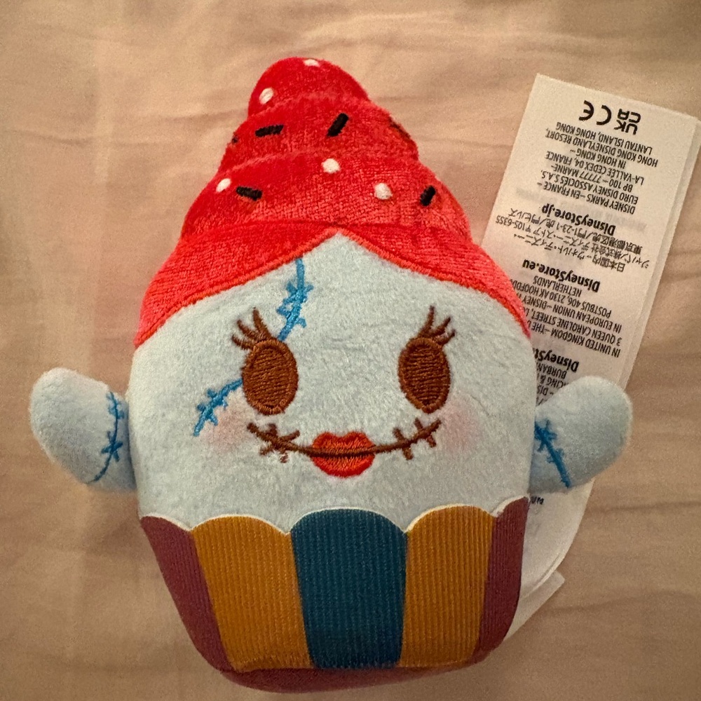 Disney Munchlings Terrifying Treats Sally Boolicious Cupcake Scented